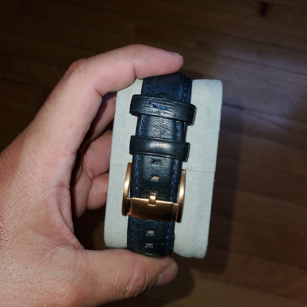Fossil Watch - Picture 2 of 2